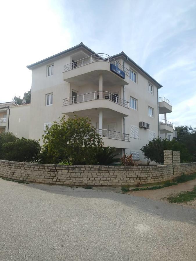 Apartments Aria Stari Grad  Bagian luar foto