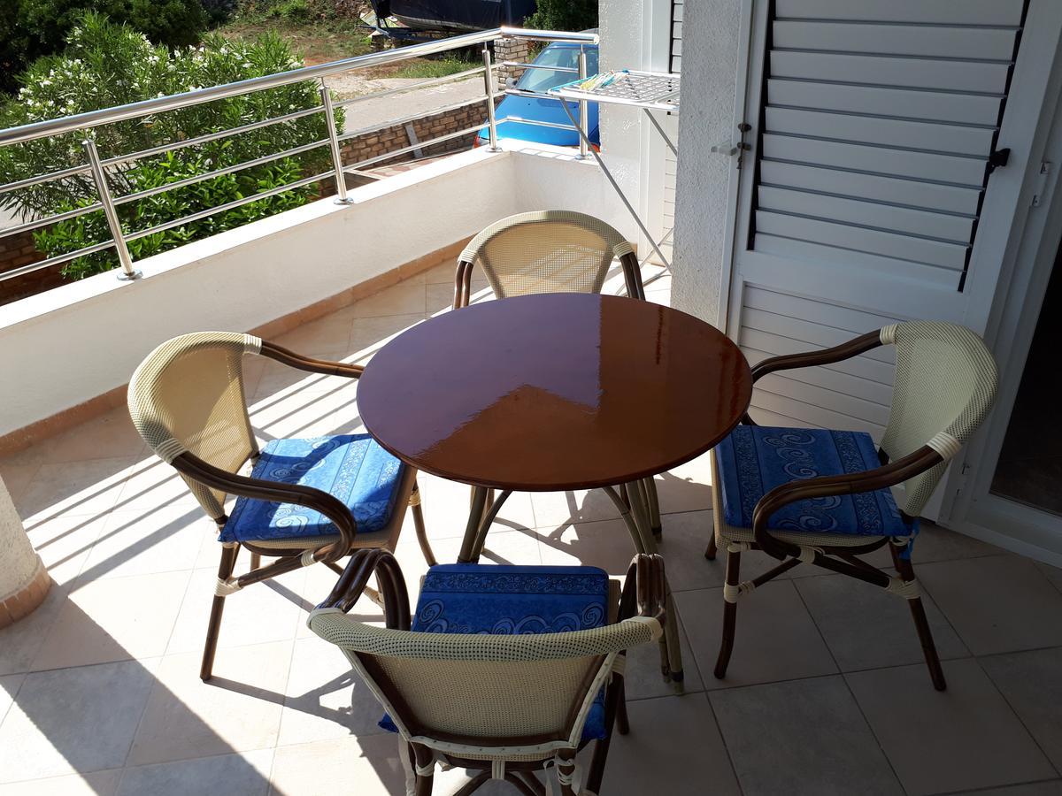 Apartments Aria Stari Grad  Bagian luar foto